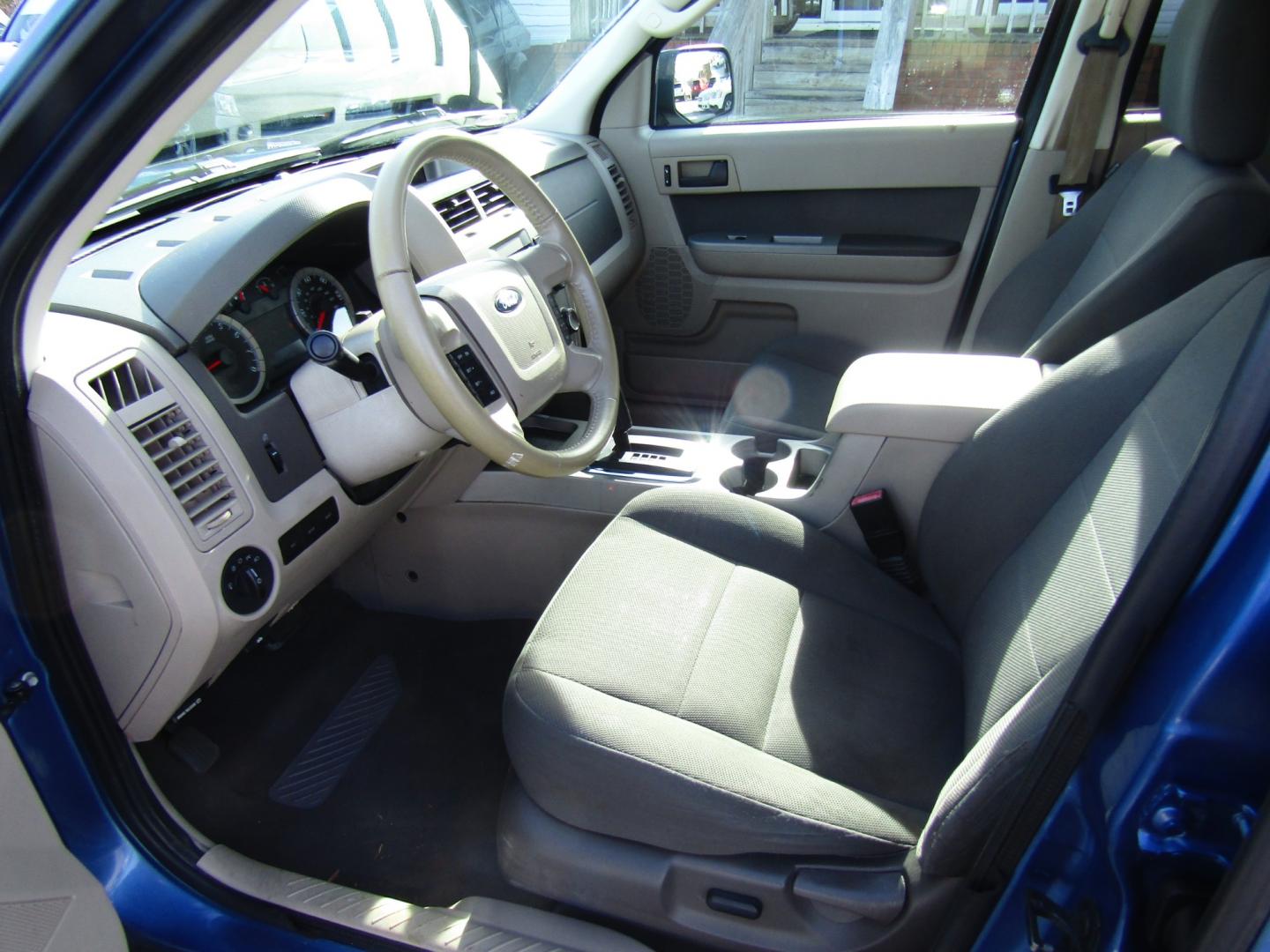 2010 Blue /Black Ford Escape XLT FWD (1FMCU0D72AK) with an 2.5L L4 DOHC 16V engine, Automatic transmission, located at 15016 S Hwy 231, Midland City, AL, 36350, (334) 983-3001, 31.306210, -85.495277 - Photo#3